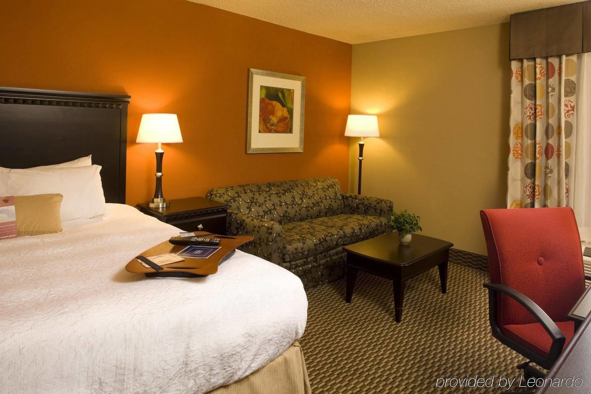Hampton Inn Asheville - Biltmore Area Стая снимка