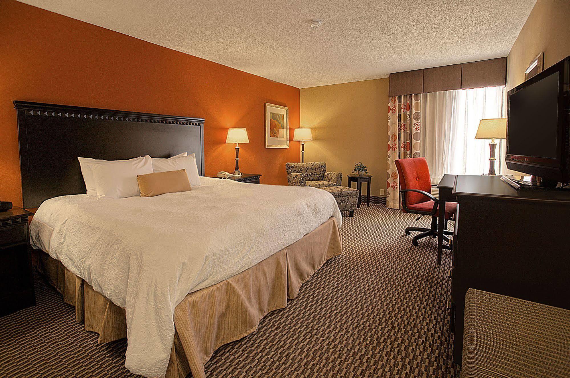 Hampton Inn Asheville - Biltmore Area Екстериор снимка
