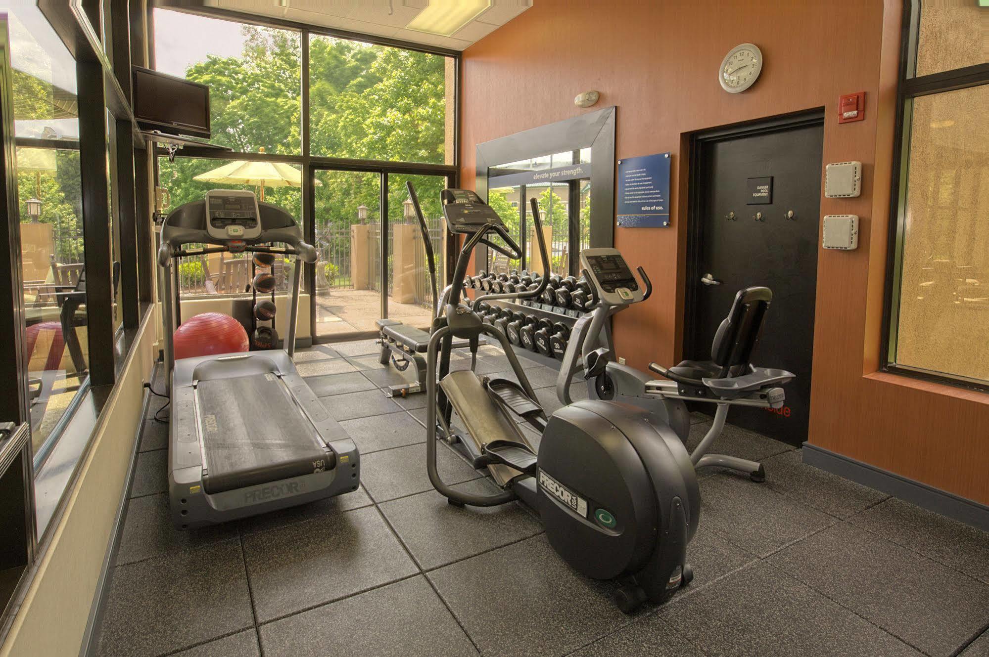 Hampton Inn Asheville - Biltmore Area Съоръжения снимка